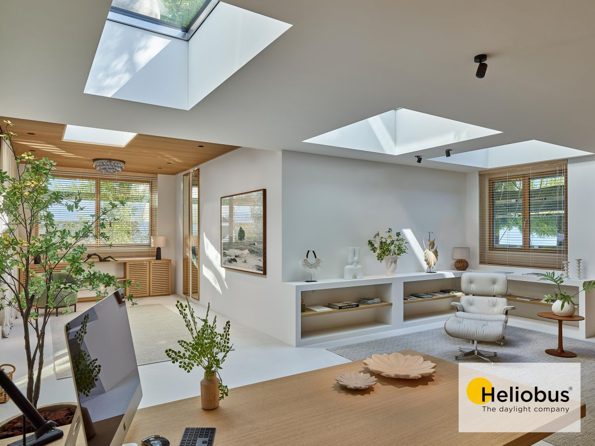 Zrcadlové šachty Heliobus a světlíky Glassfloor